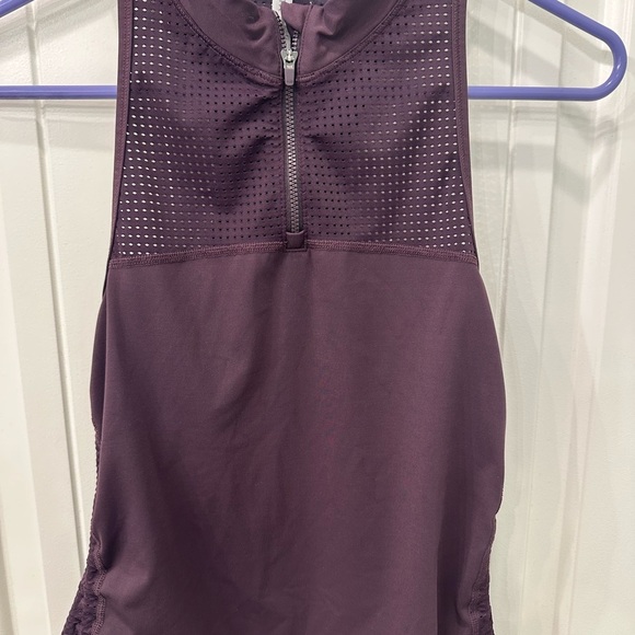 Athleta Hit It Rouvjed plum tank XS - Picture 3 of 6
